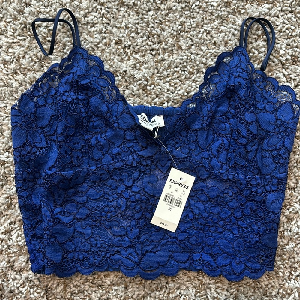 Express cropped lace cami, blue, size XS